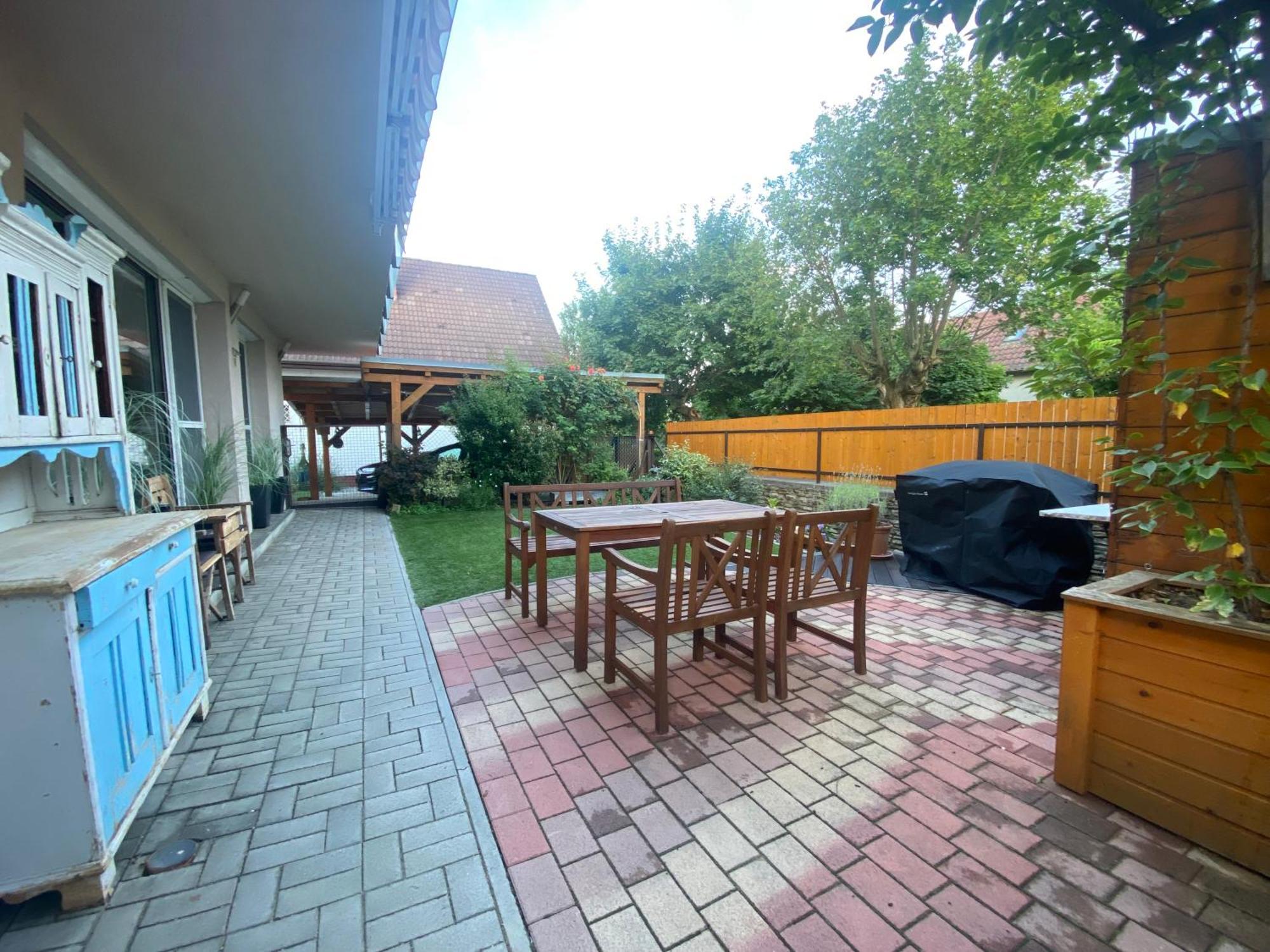 Apartment Erkel 19 Apartmanhaz *