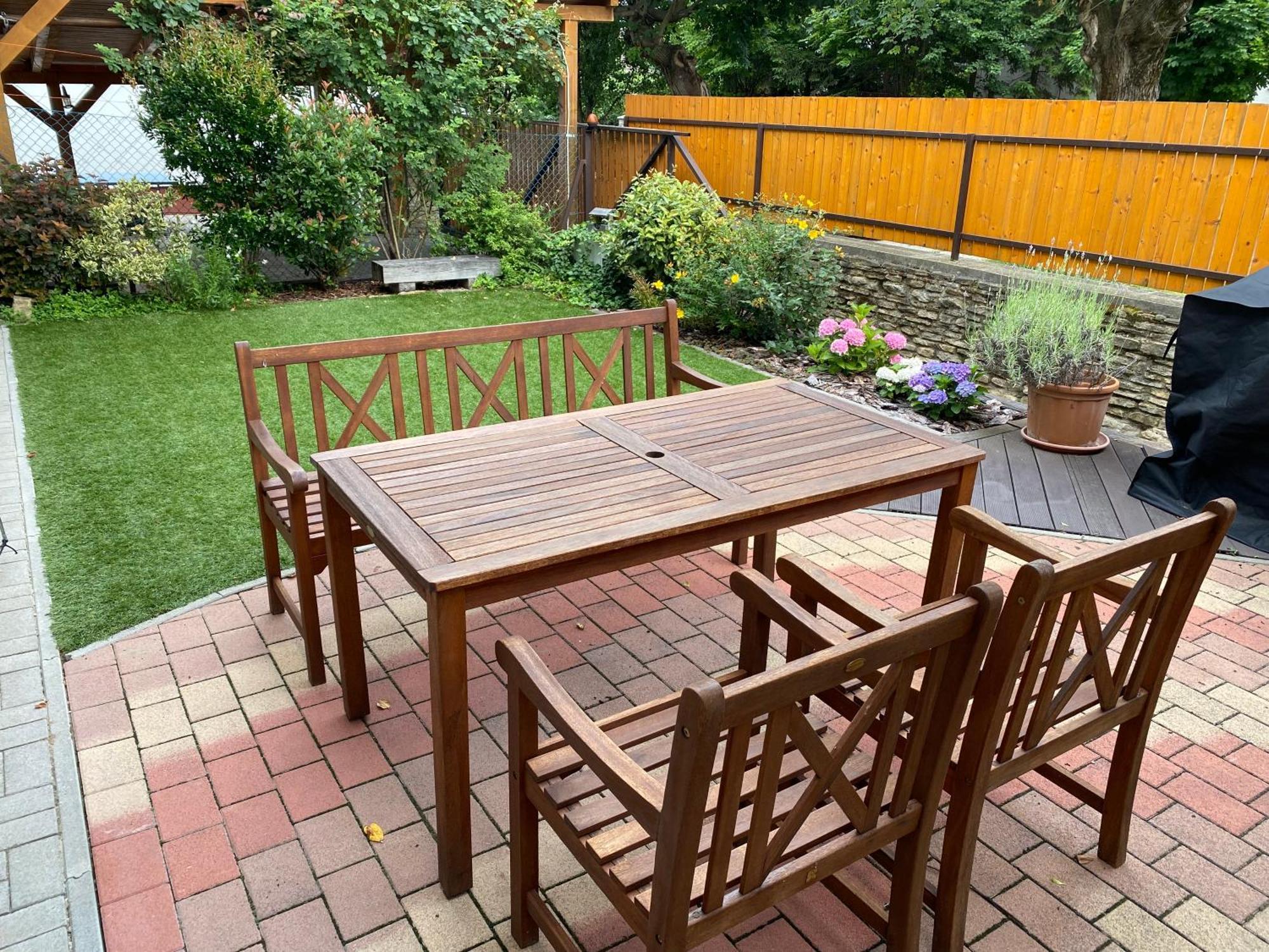 Erkel 19 Apartmanhaz *